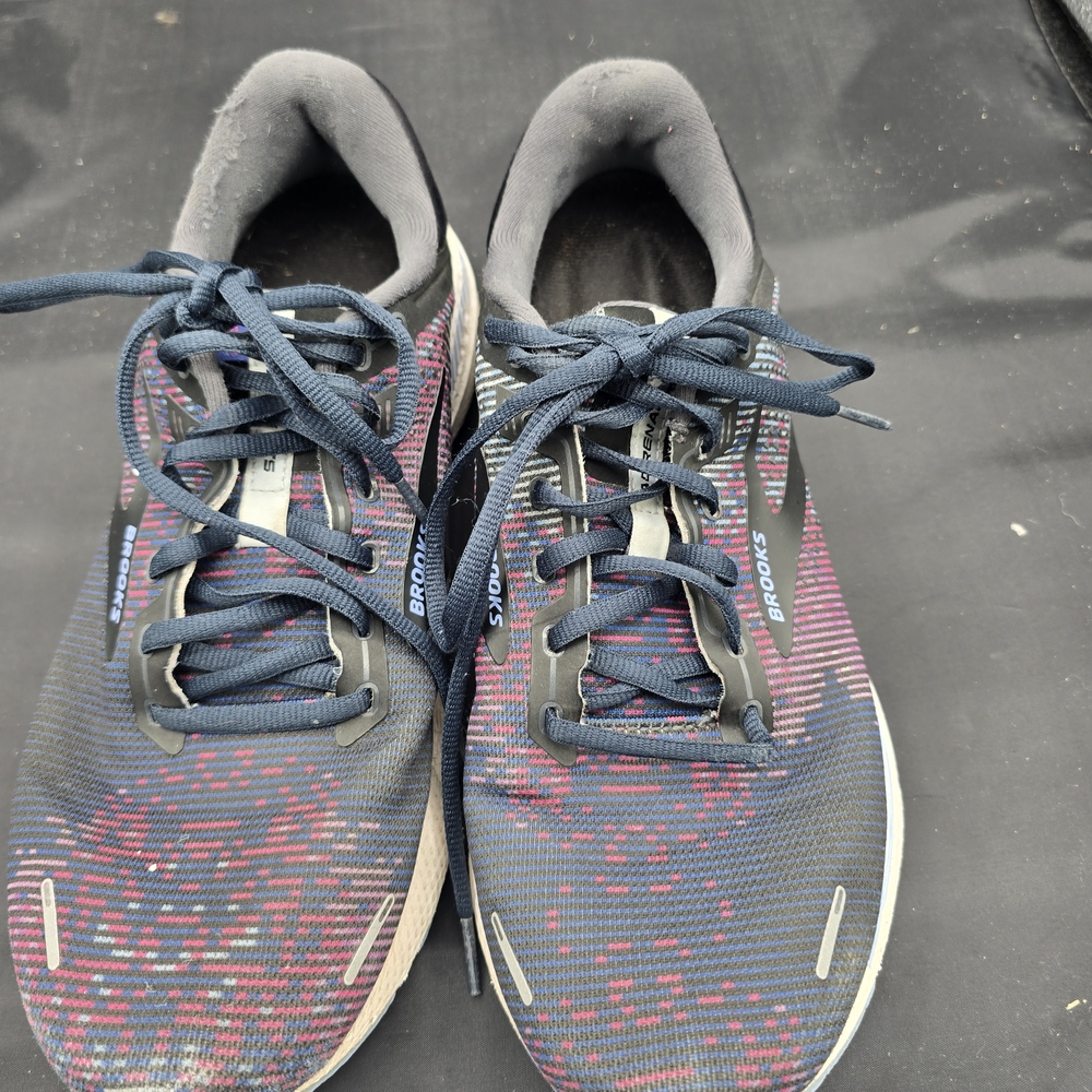 Brooks Running Shoes -‎ Blue and Red